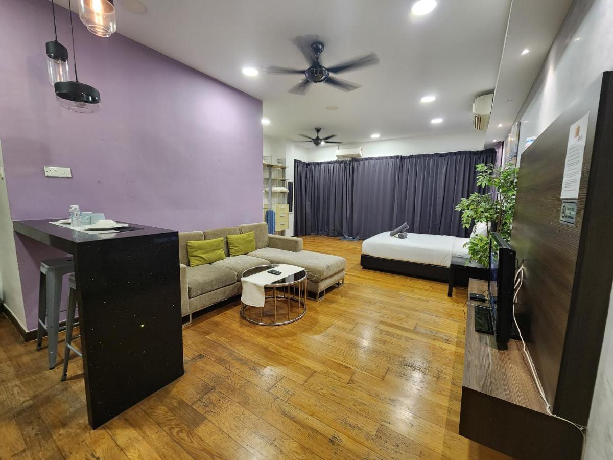 Regalia Klcc Apartment *