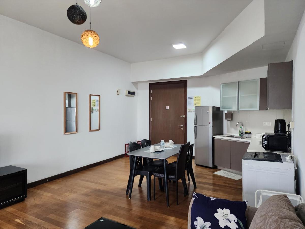 Regalia Klcc Apartment *