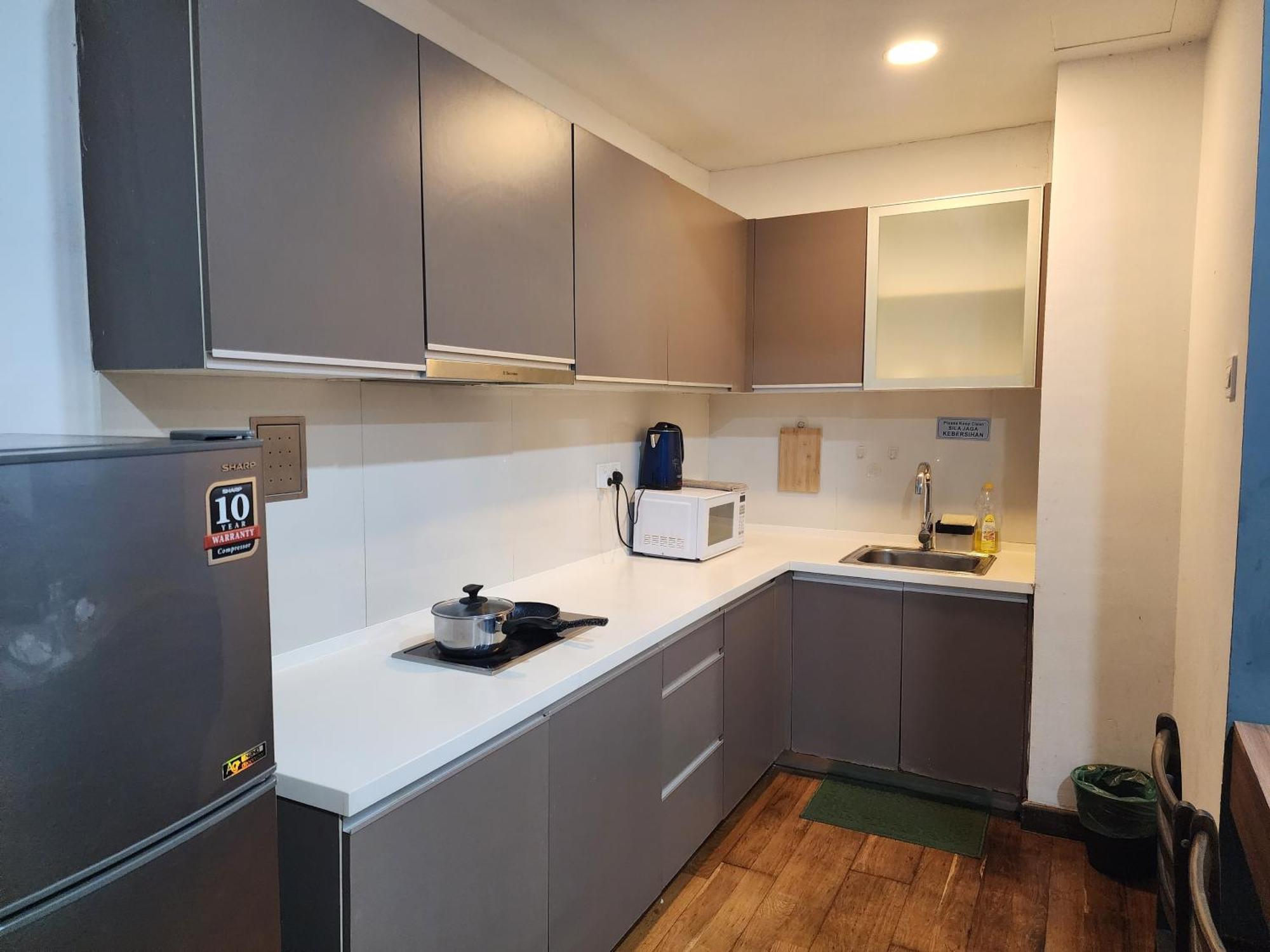 Regalia Klcc Apartment *